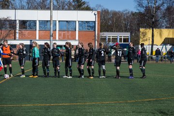 Bild 138 - B-Juniorinnen Halbfinale SVHU - Holstein Kiel : Ergebnis: 3:0
